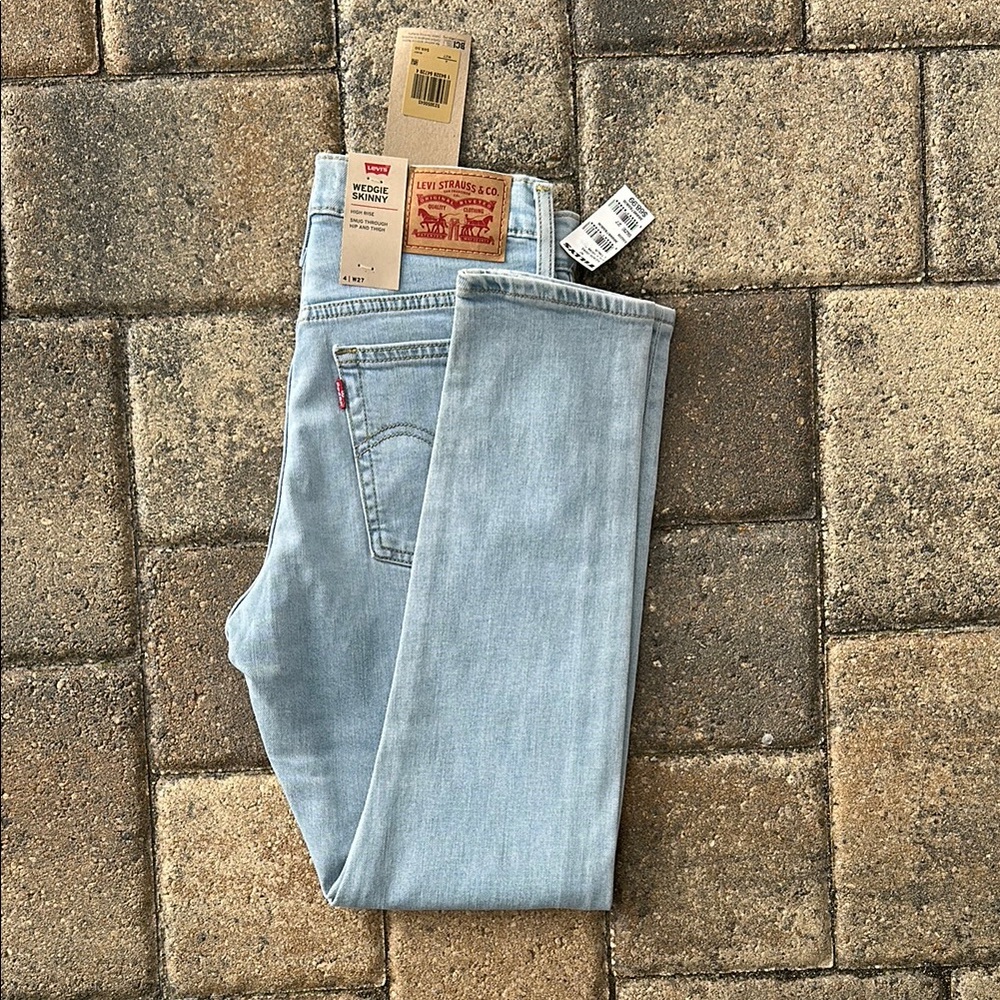 **SOLD** Levi's Light Blue Wedgie Skinny Jeans from Tilly’s